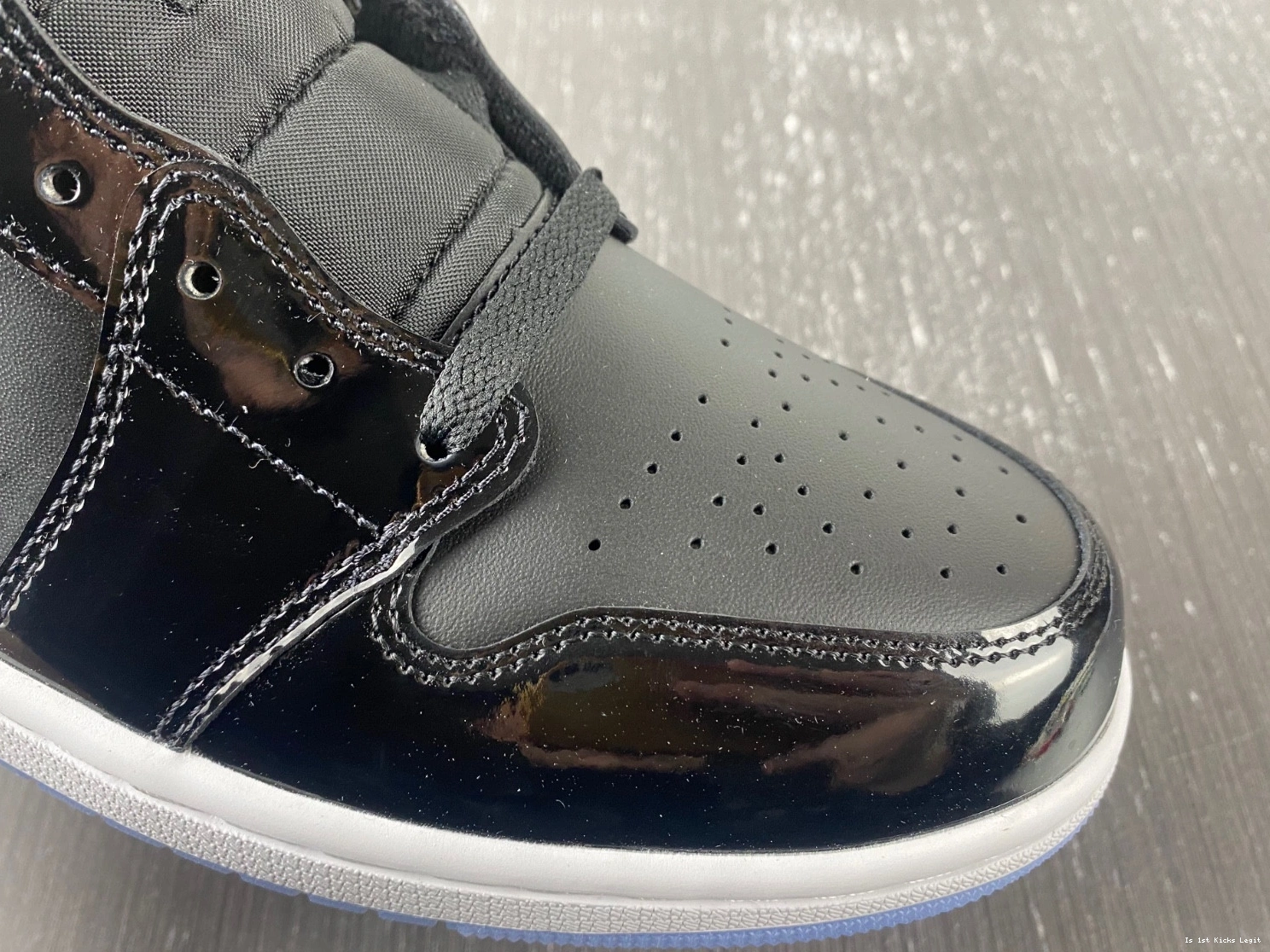 DV1308-004 - Jam Space Mid Jordan 1 SE 0104